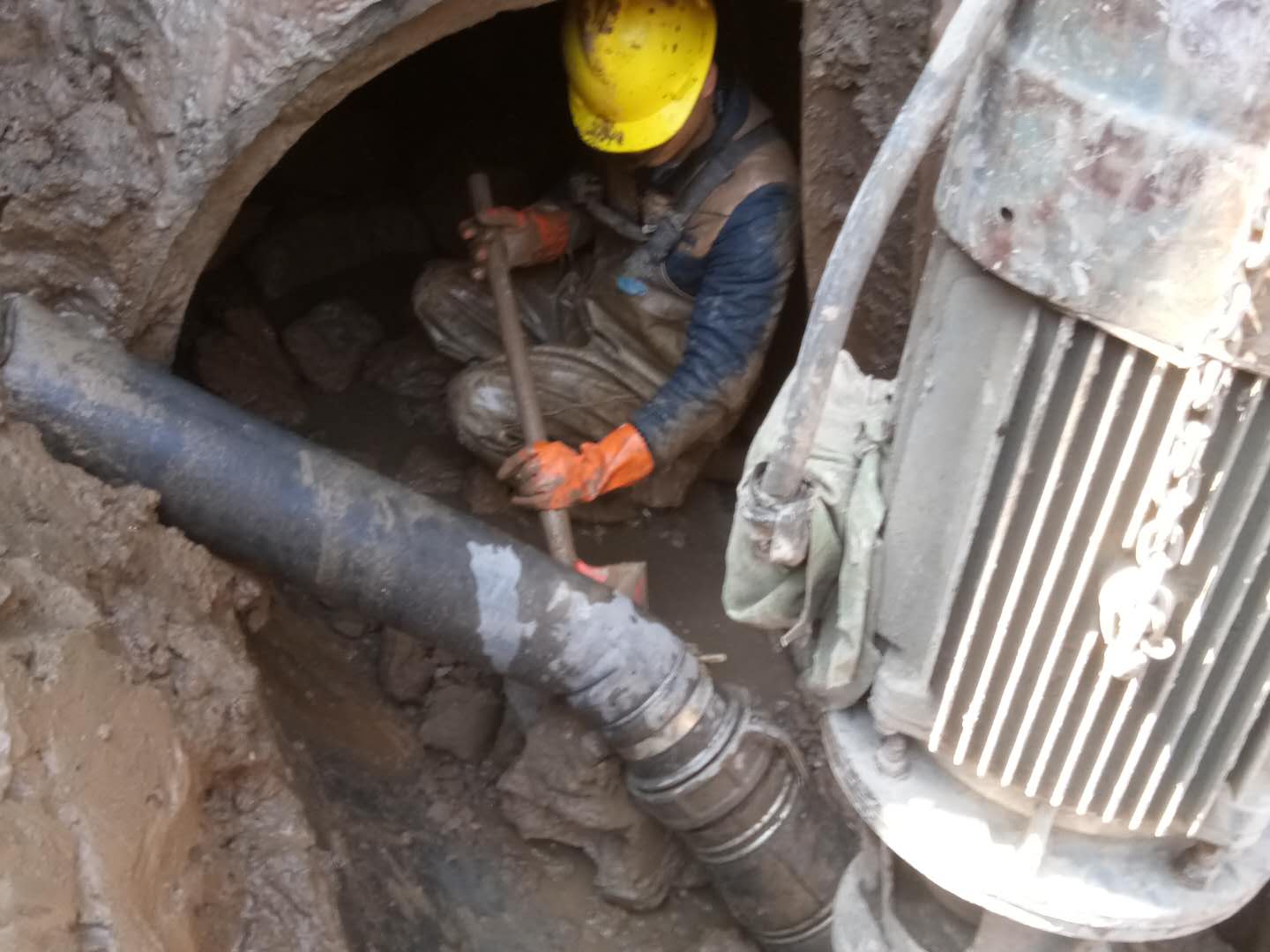 石碣镇管道清淤