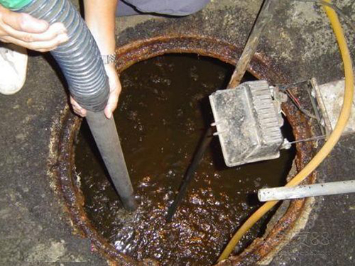 石碣镇隔油池清理