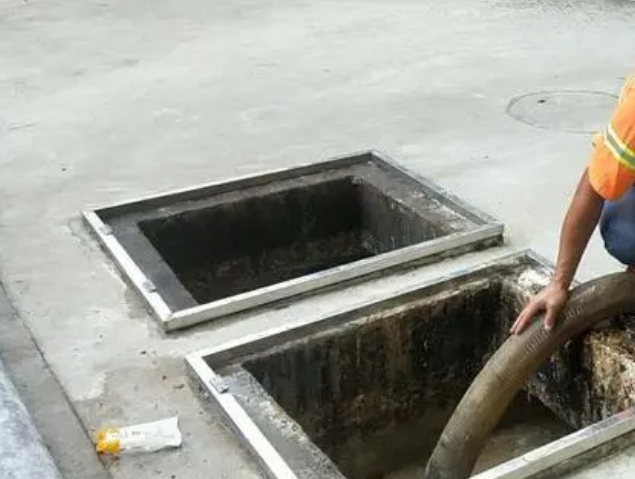 石碣镇化粪池清理