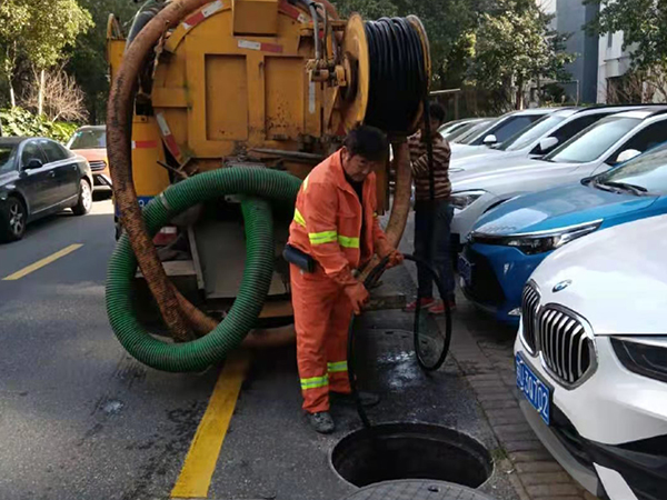 石碣镇排污管道清淤