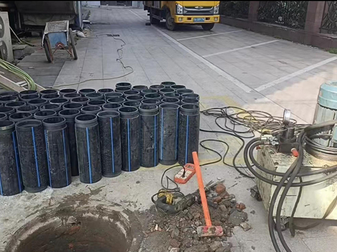 石碣镇PE置换管厂家 DN315置换管 非开挖管短管置换